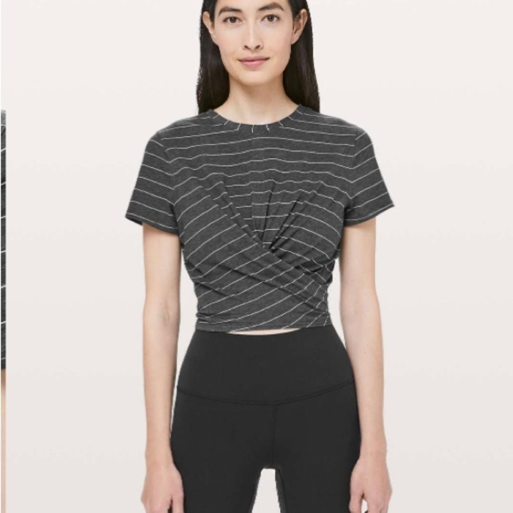 Lululemon Time To Restore Short Sleeve size 2